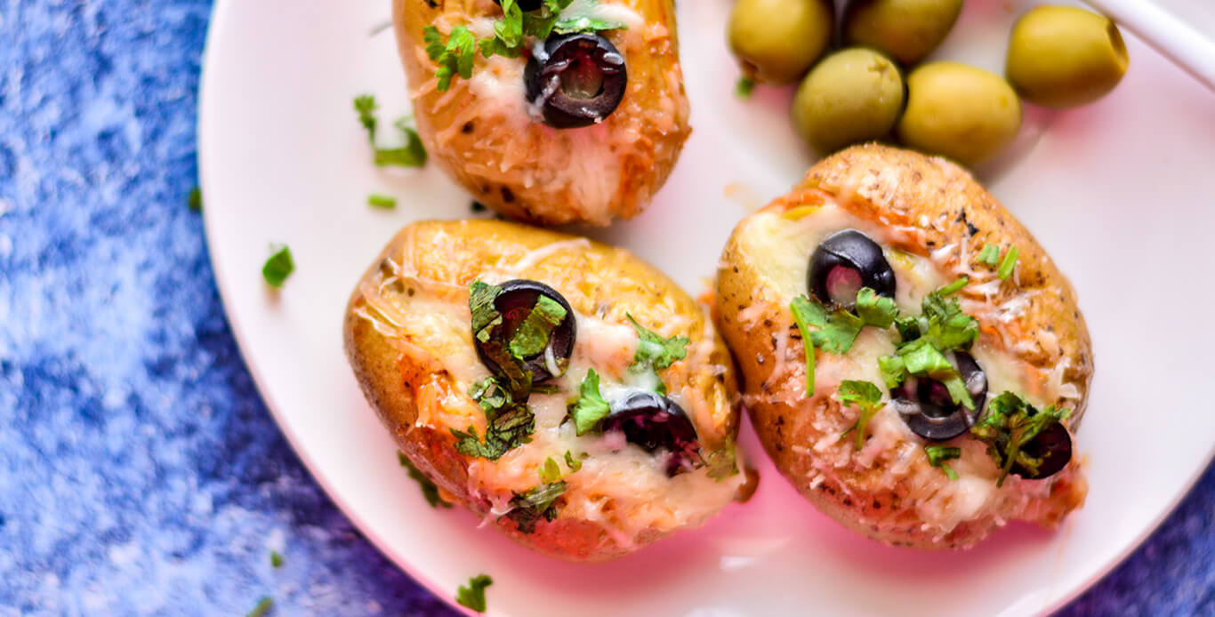 JACKET POTATOES WITH achari MAYO